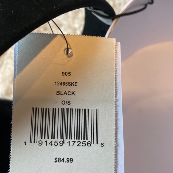 Ugg black shearling earmuffs NWT - Picture 3 of 4